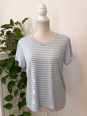 Splendid | Light Blue & White Stripe Crewneck Tee size M